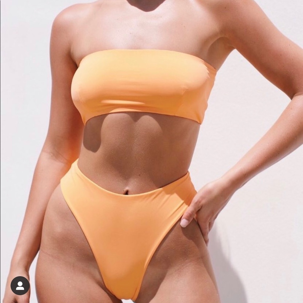 437 Bikini